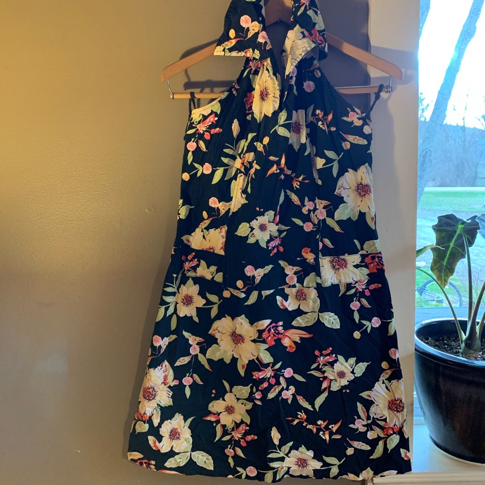 Vintage floral collared dress size M no flaws